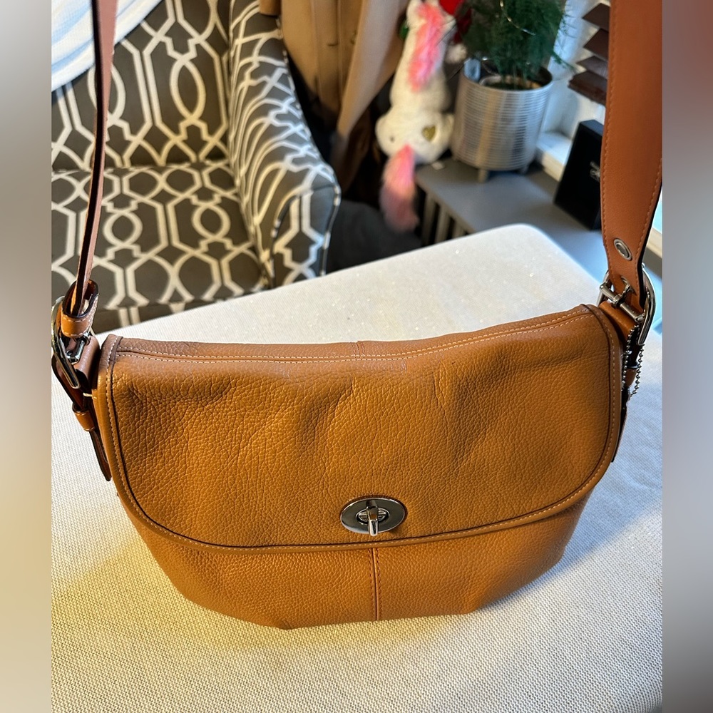 Coach Legacy Flap Duffle Bag. Style# F15170. Pre-owned